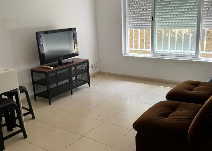 Near Airport Apartment Lissabon